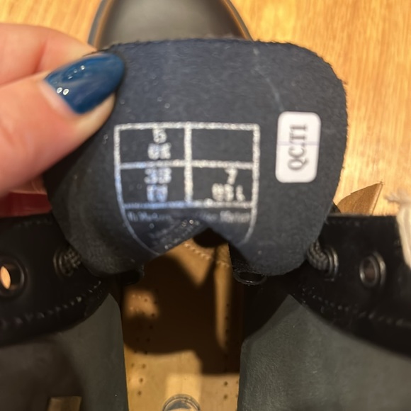 DR. MARTENS 1460 NEW WITH TAGS - SIZE 7 - HAND PAINTED - Picture 8 of 8